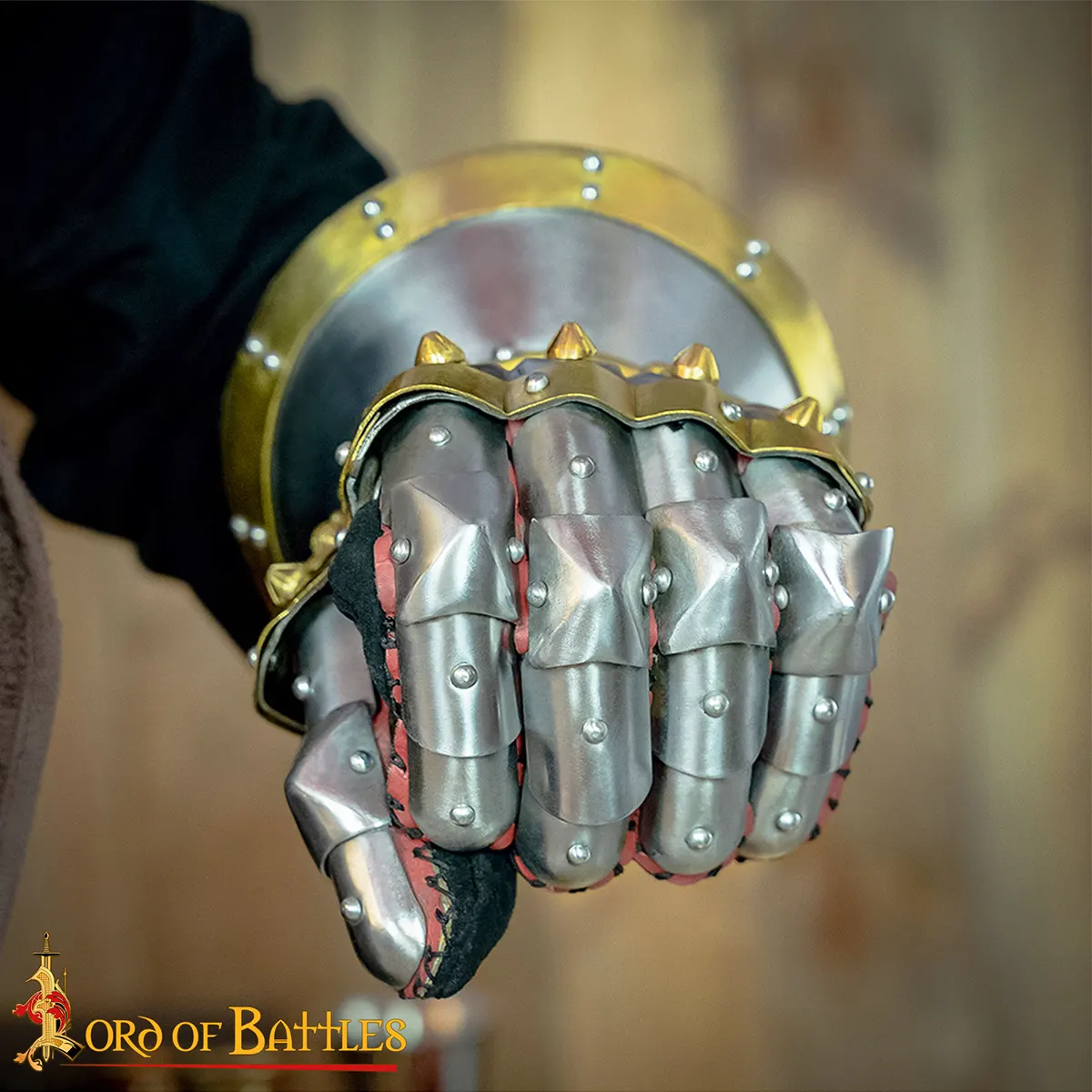 Medieval Hourglass Gauntlets 16 Gauge Steel with Brass Accents & Integrated Suede Leather Gloves Armor - Image 4
