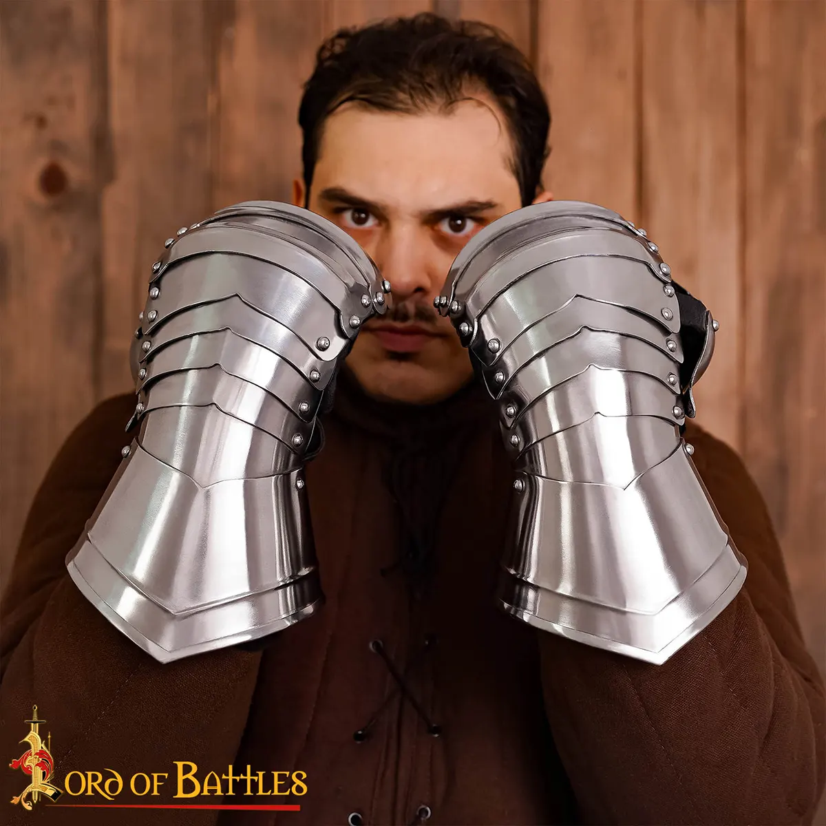 16 Gauge Medieval Clamshell Gauntlets with Suede Leather – Type B 16 Gauge Medieval Clamshell Gauntlets with Suede Leather – Type B - Image 4
