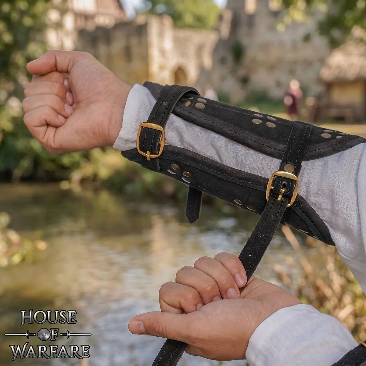 701417BK-Gallery-Ai-4