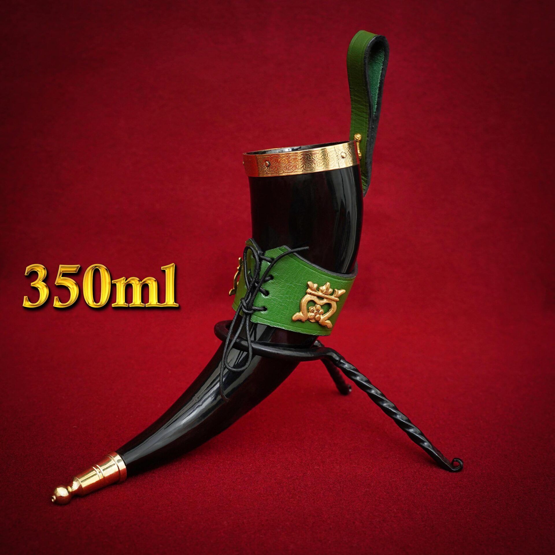 3-DSC05861+ Viking Drinking Horn