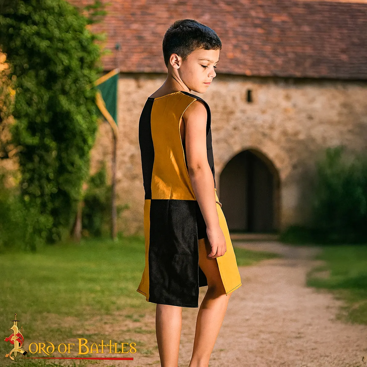 Medieval Kids Tabard with Embroidered Lion Crest Tunic – Black & Yellow Tunic for LARP, Fairs & Costume Play - Image 5