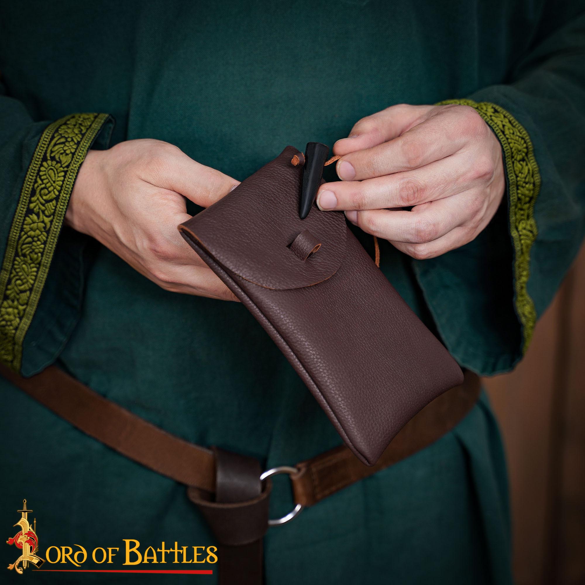 Set of 5 Viking Horn Toggle Buttons – Handcrafted Ox Horn Fasteners for Cloaks, Bags & Medieval Costumes Horn Toggle