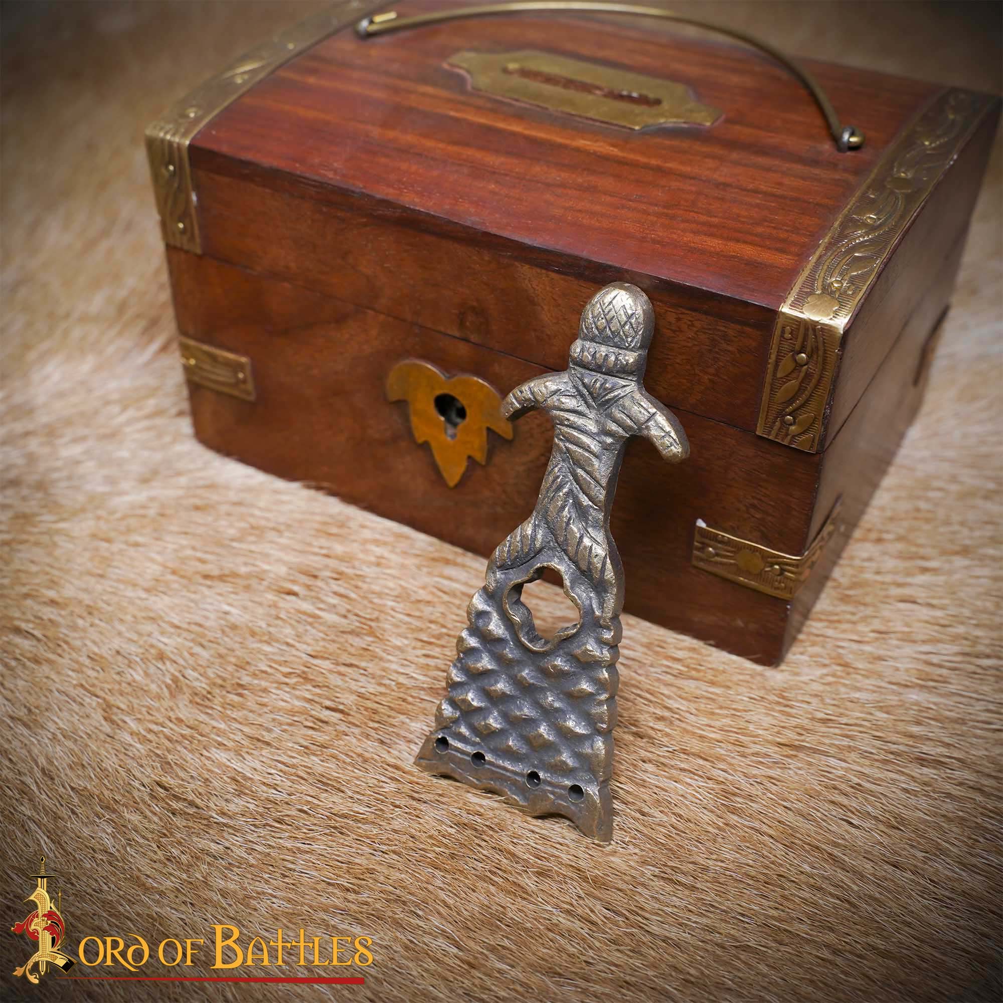 Renaissance Belt End