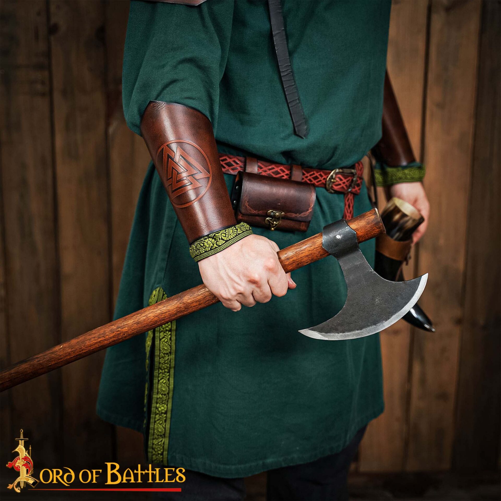 26245BR_5 leather bracers