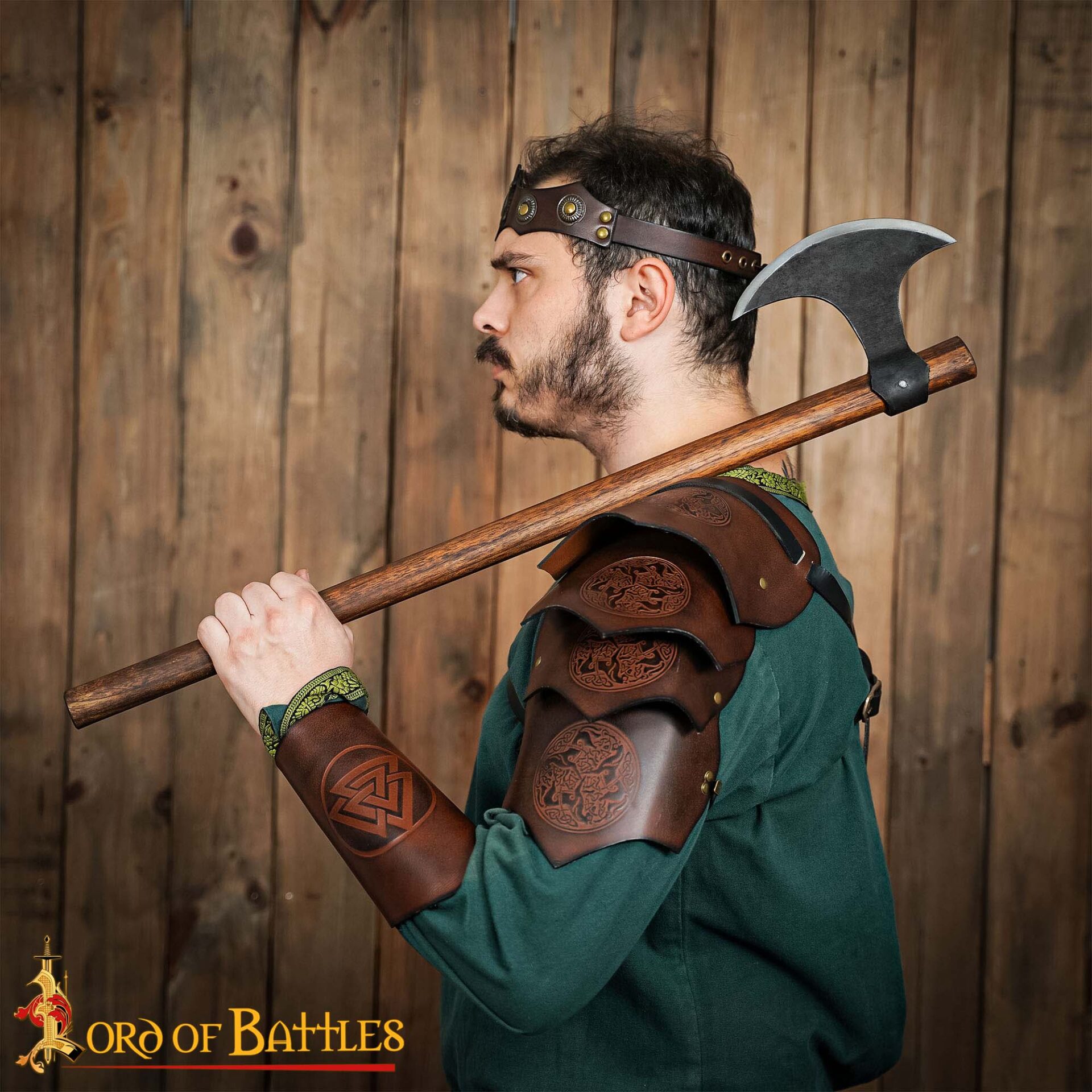 26245BR_8 leather bracers