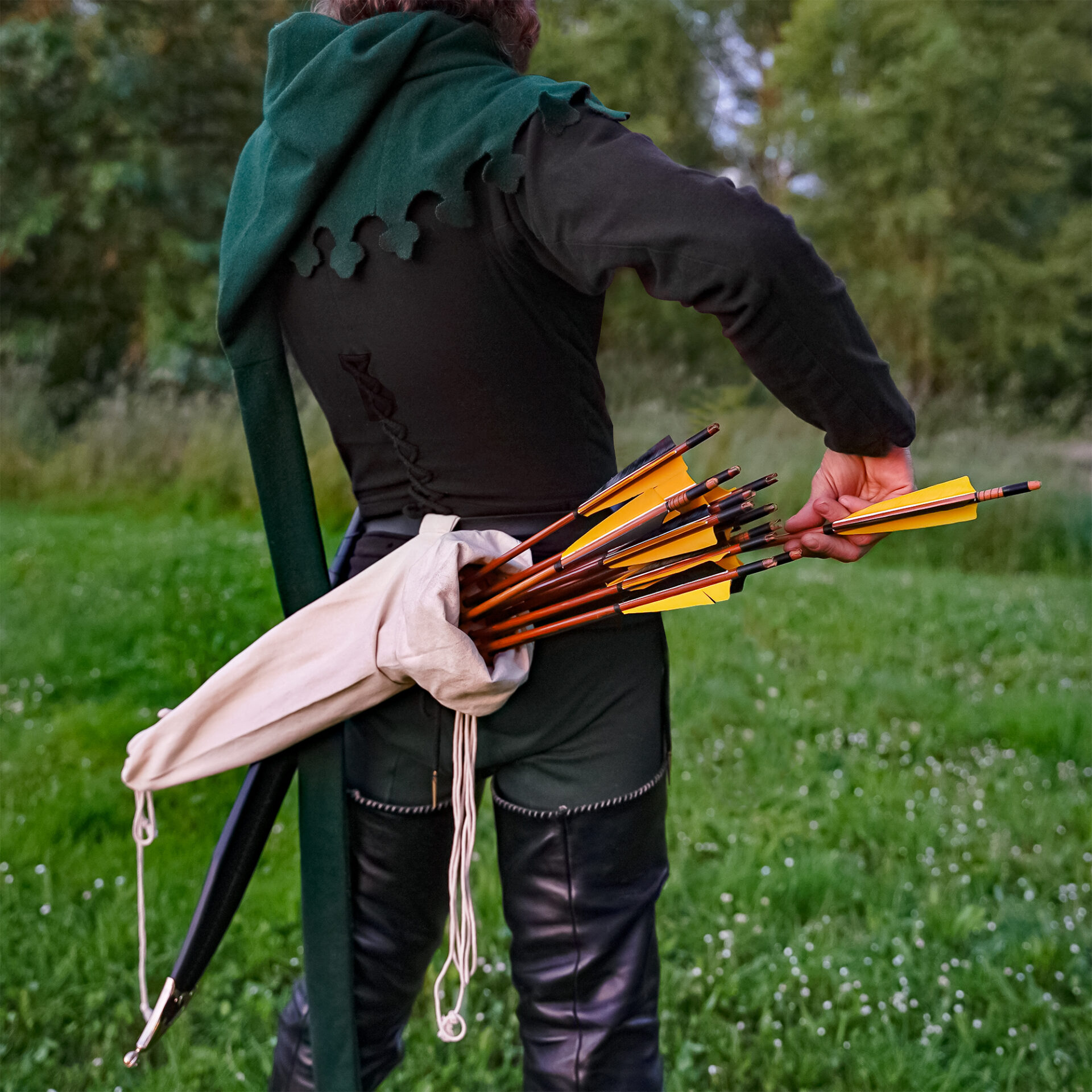 Medieval Canvas Quiver - Handmade Archery Arrow Holder for LARP & Reenactment Medieval Canvas Quiver