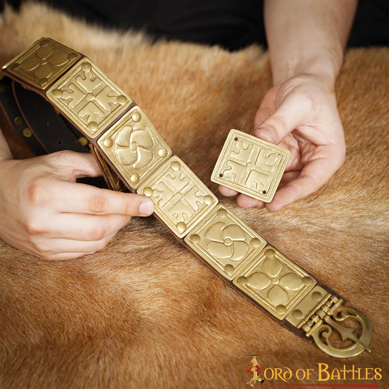 Pure Brass Roman decoration with Floral Motifs Pure Brass Roman decoration with Floral Motifs