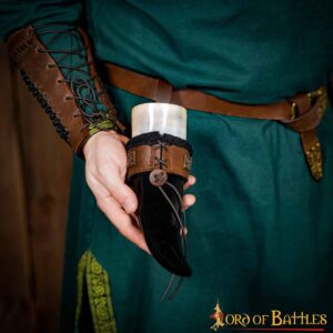 Venturer of the Realm Fur Lined Horn Holder with Horn