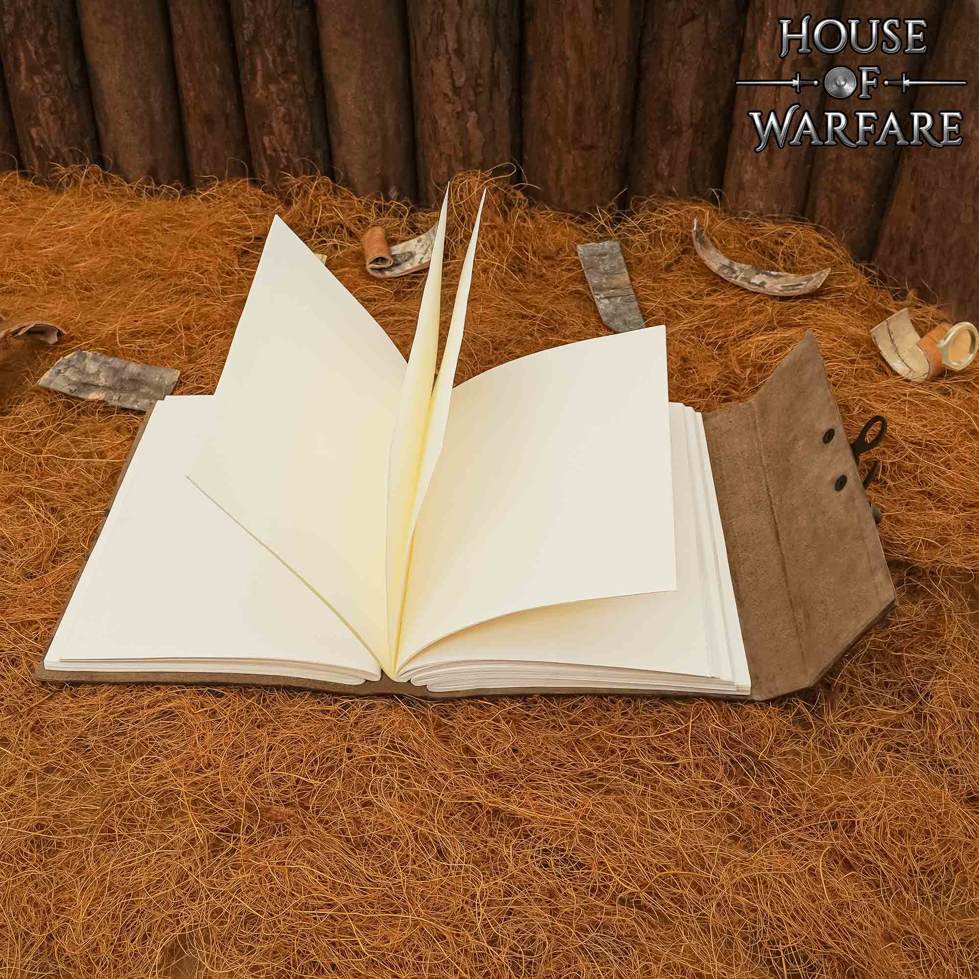 700806_5 Medieval Leather Diary with Lock