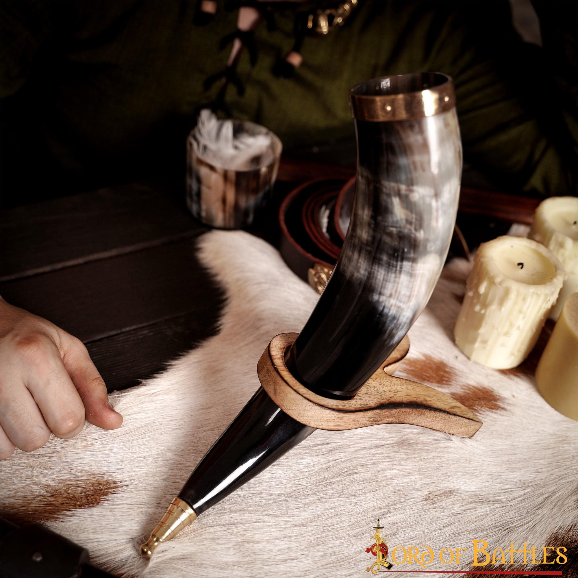 6-8 Drinking Horn