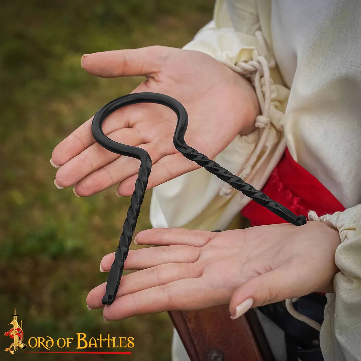 Drinking Horn Stand - Hand-Forged Viking Twisted Iron Holder Drinking Horn Stand - Hand-Forged Viking Twisted Iron Holder - Image 9