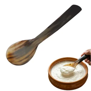 301026-Featured-Ai Large horn spoon